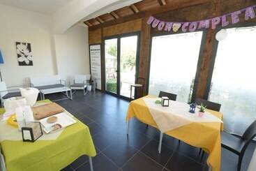 تختخواب و صبحانه Villa Rosa