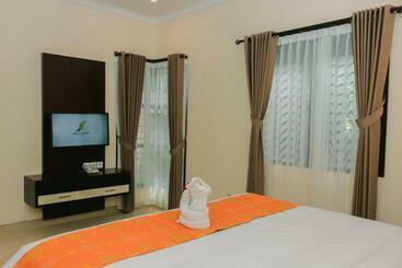 هتل Argya Santi Resort