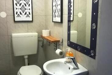 هتل Hostel 24