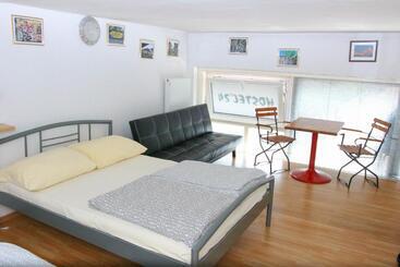 هتل Hostel 24