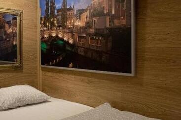 هتل Hostel 24