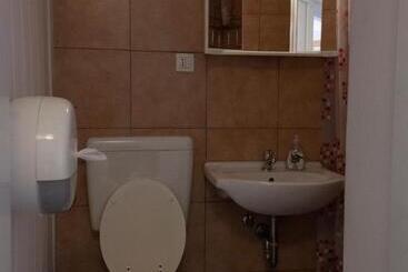 هتل Hostel 24
