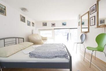 هتل Hostel 24