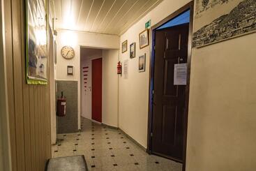 هتل Hostel 24