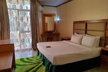 هتل Nike Lake Resort