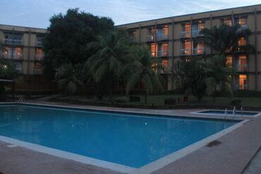 هتل Nike Lake Resort