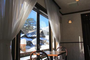 هتل Seventh Heaven Hakuba