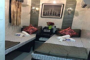 هتل Skycity Hostel