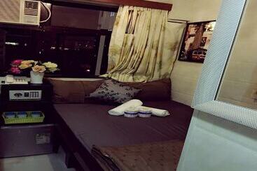 هتل Skycity Hostel
