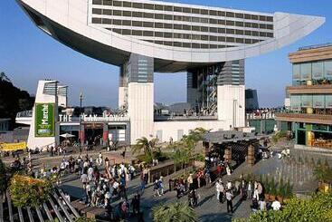 هتل Skycity Hostel