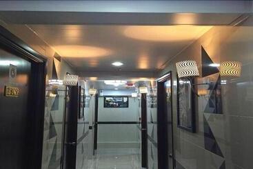 هتل Skycity Hostel