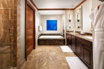 هتل Vail Spa 301