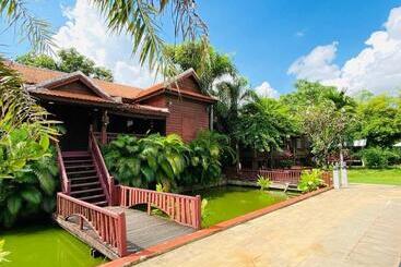 هتل Vimean Sovannaphoum Resort