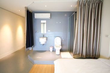 I-gogo Yesorno Hostel