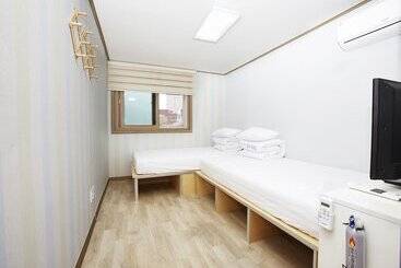 پانسیون Guesthouse The Hill