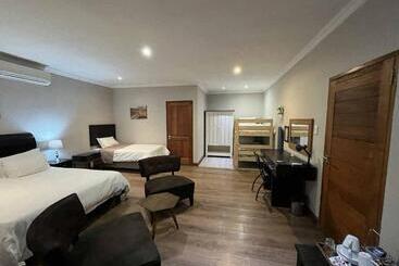 پانسیون Ilanda Guest House