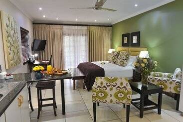 پانسیون Rivonia Premier Lodge