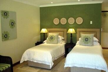 پانسیون Rivonia Premier Lodge