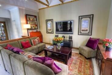 پانسیون Rivonia Premier Lodge