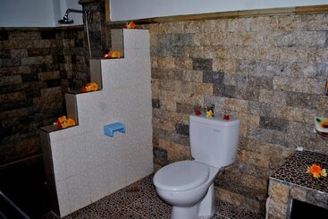 پانسیون Titi Sedana Homestay