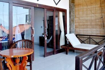 پانسیون Titi Sedana Homestay