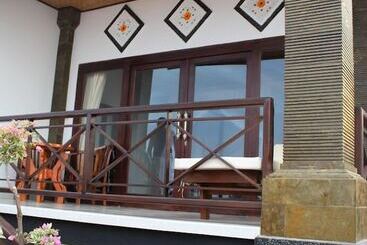 پانسیون Titi Sedana Homestay
