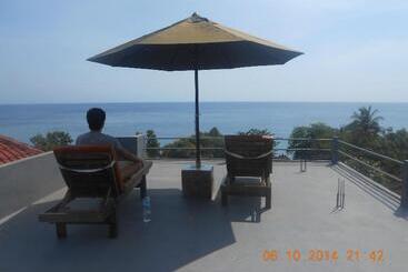 پانسیون Titi Sedana Homestay