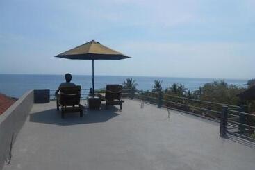 پانسیون Titi Sedana Homestay