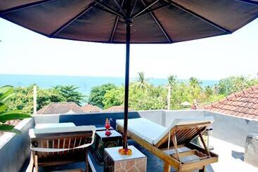 پانسیون Titi Sedana Homestay