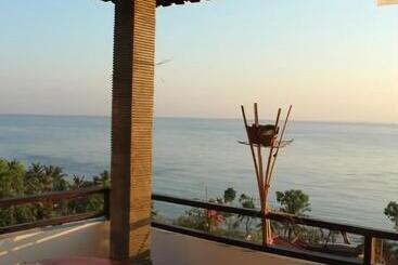پانسیون Titi Sedana Homestay