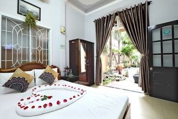 تختخواب و صبحانه Green Garden Homestay
