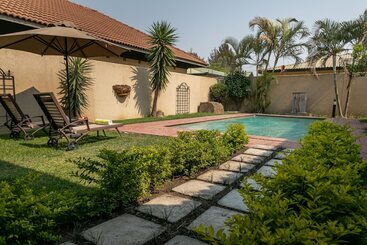 Fallsway Villas