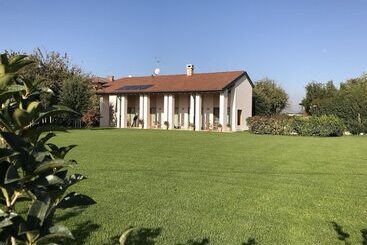 هتل Agriturismo Ca' Giulietta