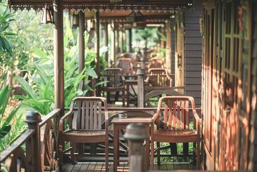 هتل Baan Baitan Resort