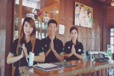هتل Baan Baitan Resort