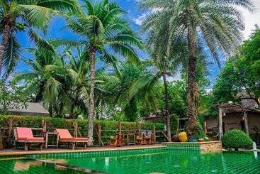 هتل Baan Baitan Resort