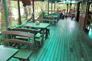 هتل Baan Baitan Resort