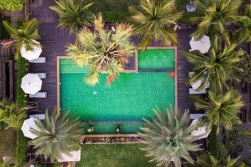 هتل Baan Baitan Resort