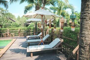 هتل Baan Baitan Resort