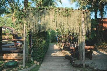 هتل Baan Baitan Resort