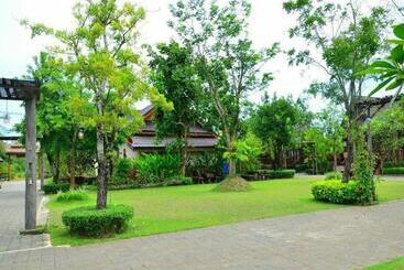 هتل Baan Baitan Resort