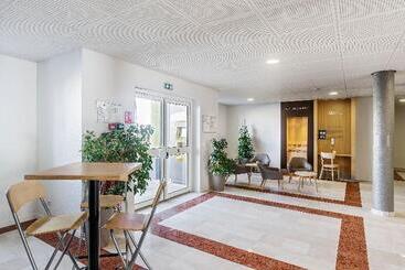 B&b Hotel Lyon Grand Stade Meyzieu - Meyzieu