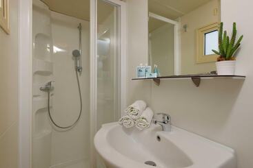 هتل Hu Firenze Certosa Camping In Town