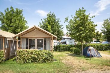 هتل Hu Firenze Certosa Camping In Town