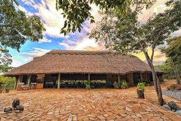 هتل Musangano Lodge