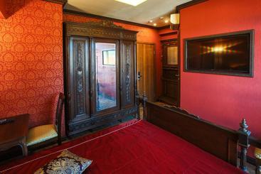 Arthotel Poruchik Rzhevsky