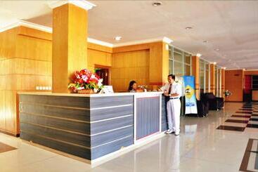 Sylvia Hotel Maumere