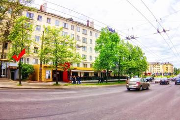 هتل Tourist Inn