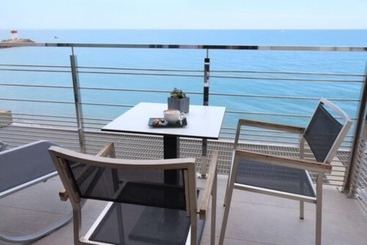 هتل Villa Azur