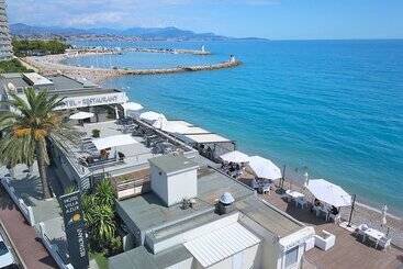 هتل Villa Azur
